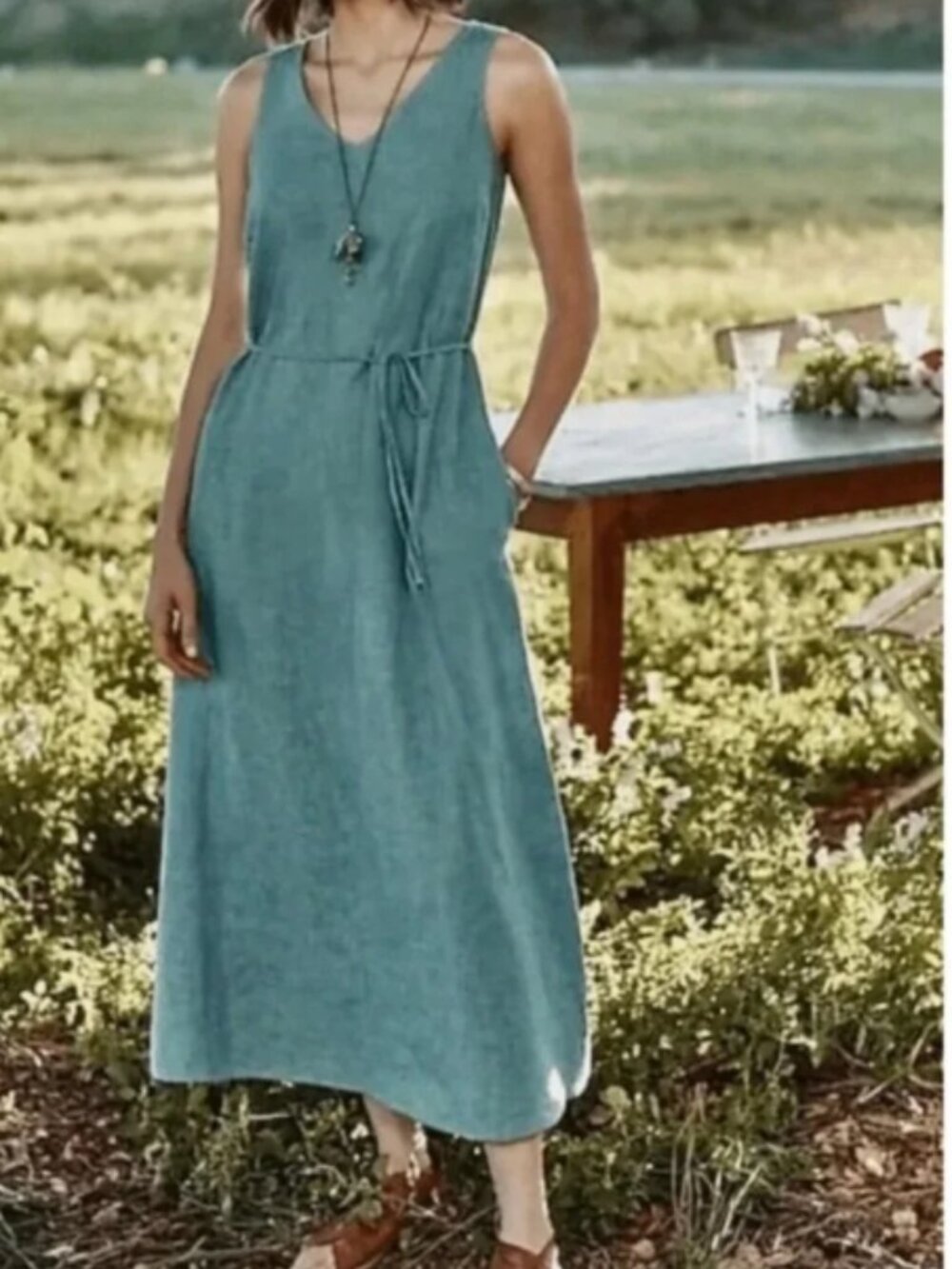 NWOT J.Jill Sleeveless V-Neck Linen Blend Chambray Maxi  Dress w Pockets